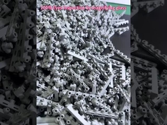 100%ige Augenkontrolle durch Vergrößerungsglas